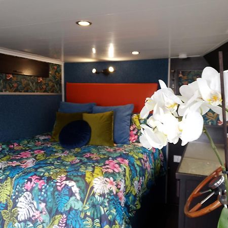 Jasmine Coral Jay Boutique Boatel Ocean Village Gibraltar Pokoj fotografie