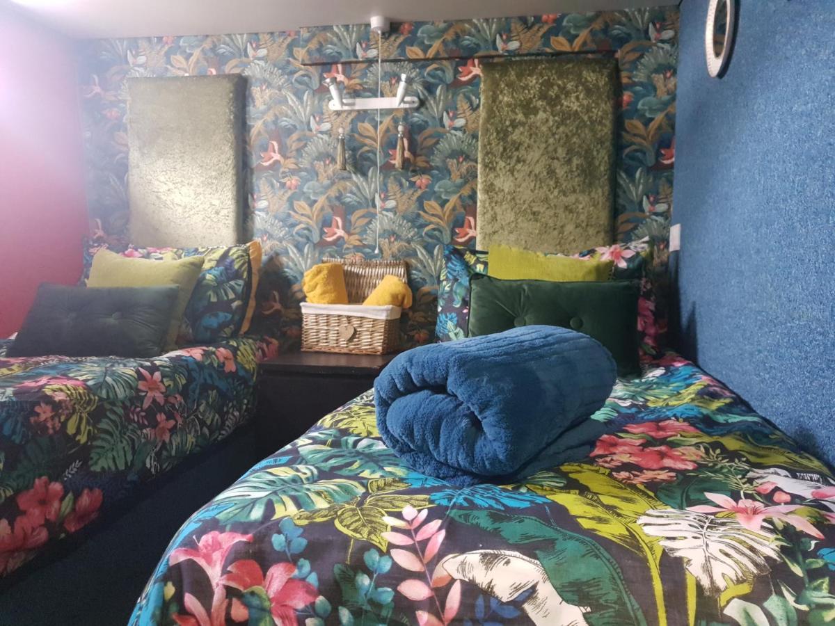 Jasmine Coral Jay Boutique Boatel Ocean Village Gibraltar Exteriér fotografie