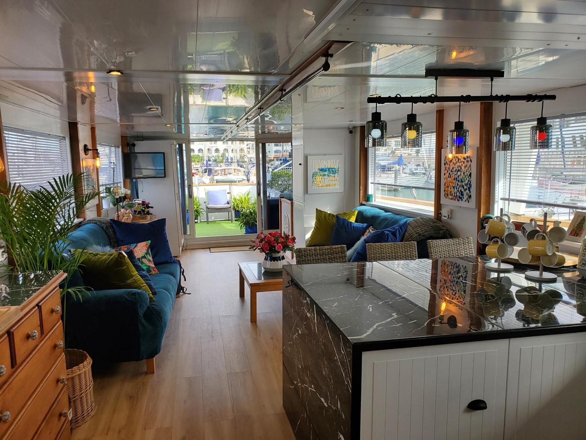 Jasmine Coral Jay Boutique Boatel Ocean Village Gibraltar Exteriér fotografie