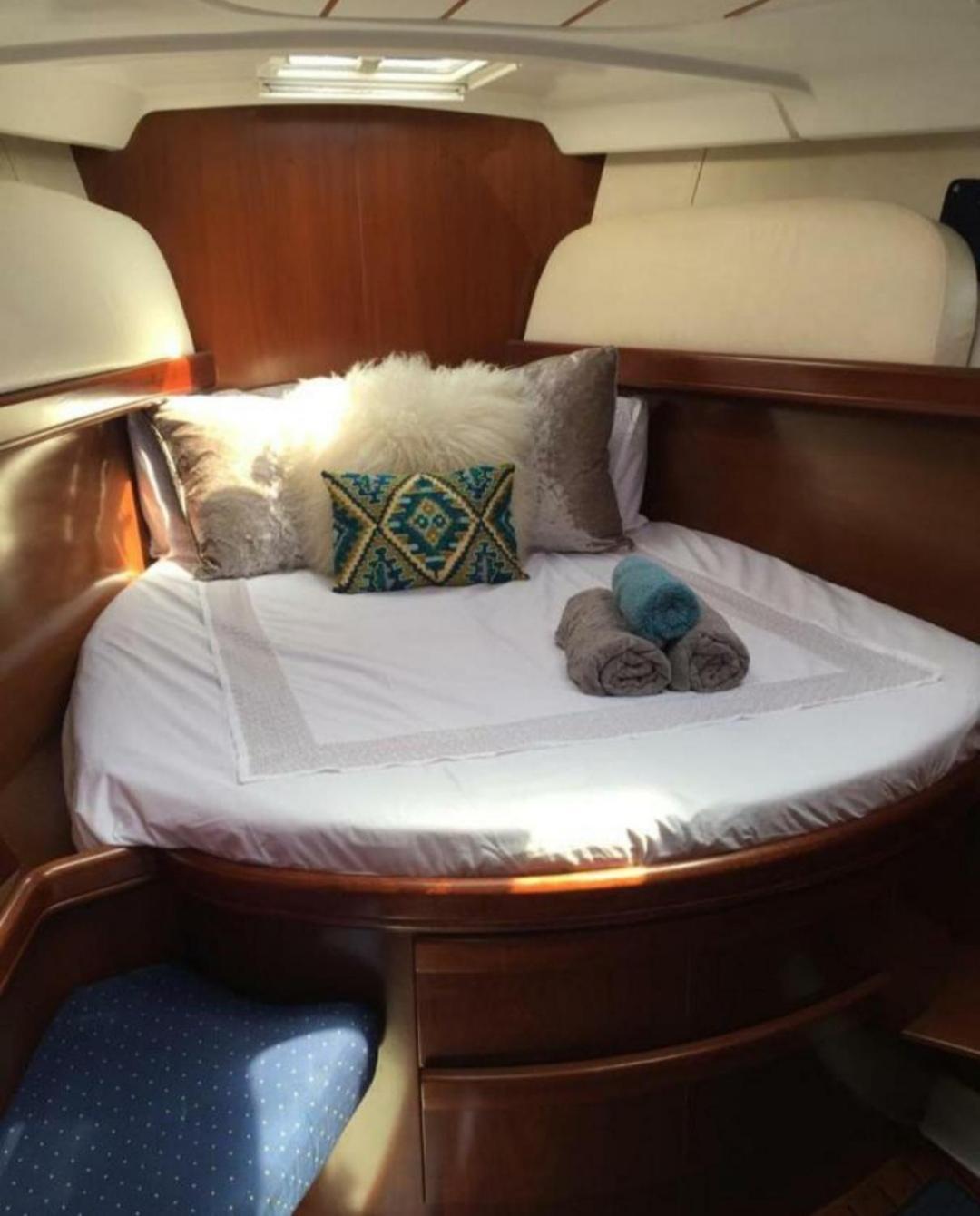 Jasmine Coral Jay Boutique Boatel Ocean Village Gibraltar Pokoj fotografie